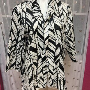 #119 EasyWear by Chico's White Black Patterned Jacket Shirt Size 3 (16)